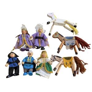 Melissa and Doug Wooden Royal Family King Queen Horses Poseable Dollhouse Toys